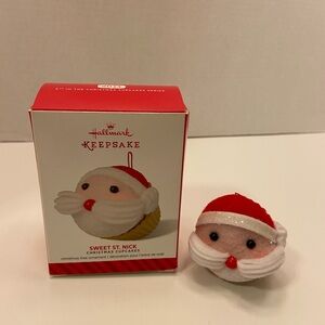 2014 Hallmark Sweet St. Nick Christmas Cupcakes Ornament